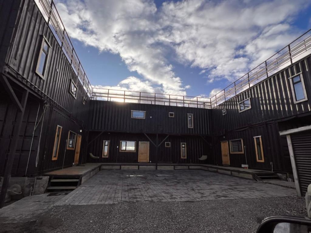 2 Hometainer Natales